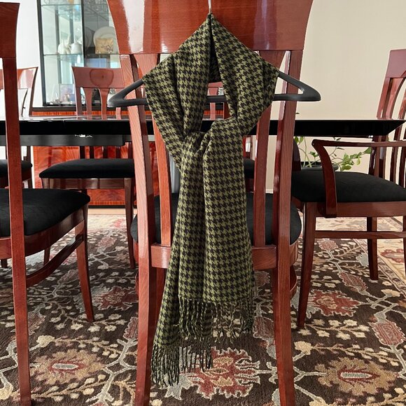 100% Cashmere Scarf Made in Scotland - Picture 4 of 5